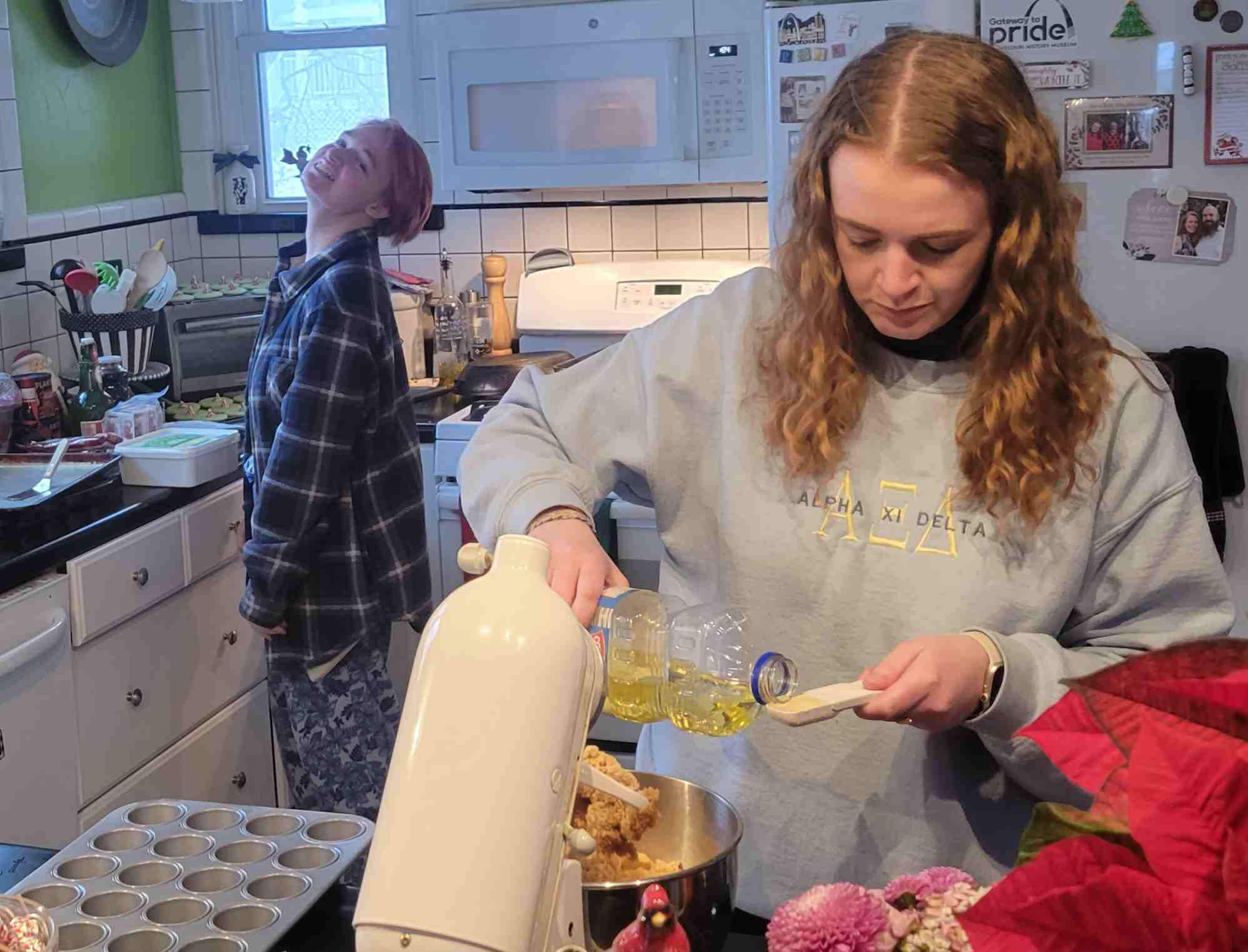 2022-12-22 Jane Making cookies.jpg